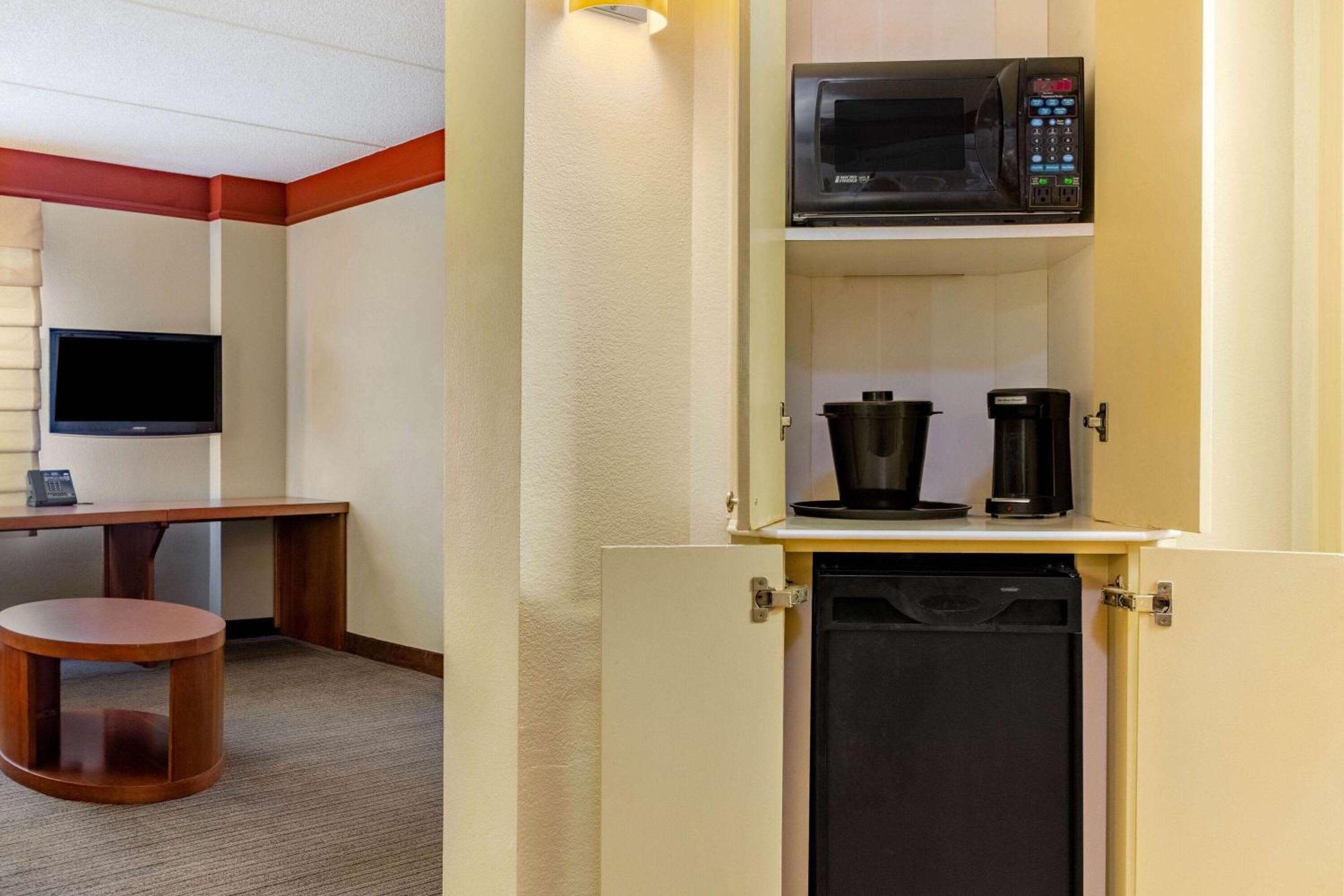Hotel La Quinta By Wyndham Raleigh/Durham Southpoint Zewnętrze zdjęcie